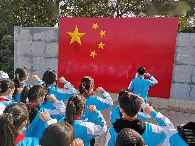 晚上11:00等于？游戏画面