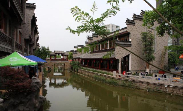 滚动的圆球无敌版